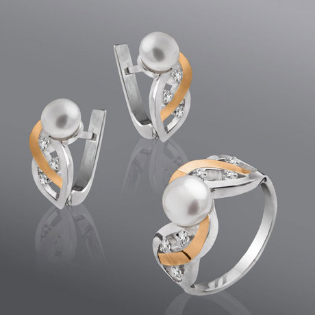 Женское кольцо «Шарм» с жемчугом Женское кольцо «Шарм» с жемчугом