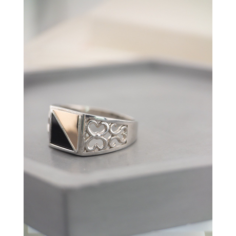 Перстень с ониксом